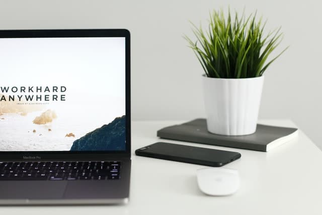 What does a developer look for in a new job (except for money)?